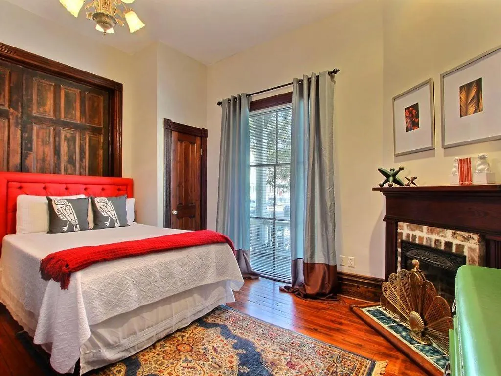 Big Blue House - Near Forsyth Park - Lower Unit Savannah 0*,